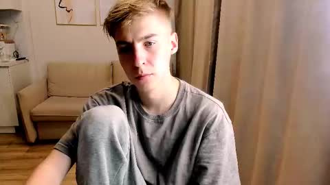 Snapshot of mrsexycum4u chatting on 11.25.25 Adam online show from 11.25.25