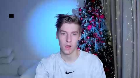 Snapshot of mrsexycum4u chatting on 12.20.25 Adam online show from 12.20.25