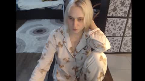 Sasha online show from 11.13.25