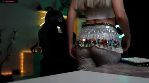 YOUR OWNER online show from 11.10.25