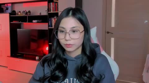 Snapshot of ms_emily_ chatting on 04.23.26 ms_emily_ online show from 04.23.26