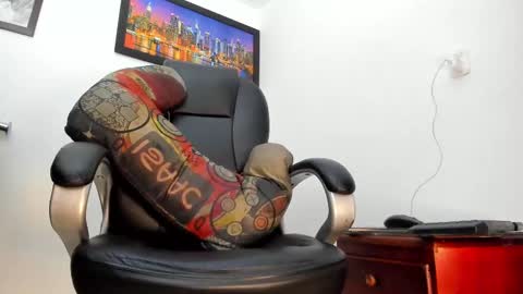 Snapshot of ms_lunarose chatting on 10.27.25 ms_lunarose online show from 10.27.25