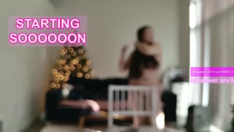 Snapshot of ms_mochii chatting on 02.27.26 R o r i SnapChat heyroriv2 wednesday - sunday Noon oclock mountain - 5pm mountain online show from 02.27.26