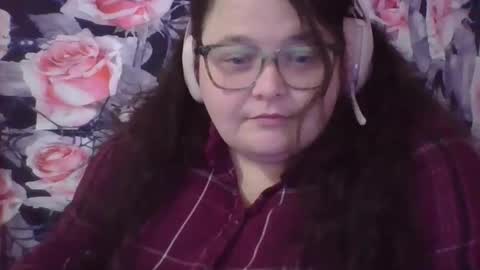 Snapshot of mscamirose15 chatting on 11.26.25 Ms. Cami Rose online show from 11.26.25