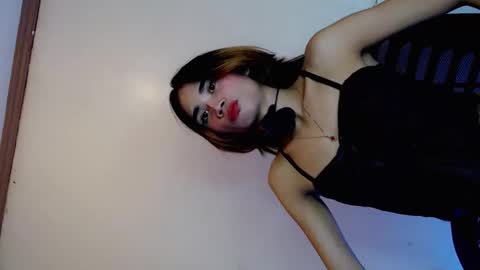 mscherry_ online show from 04.12.26