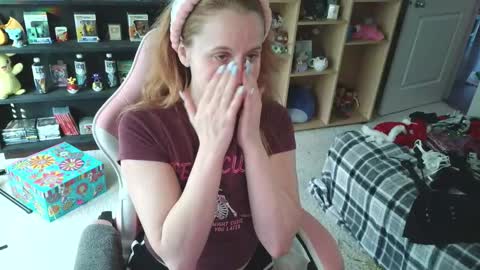 Mallow online show from 12.21.25