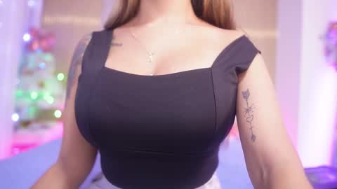 Manuela  online show from 12.22.25