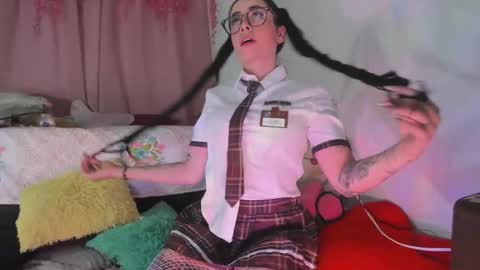 Snapshot of msschloee chatting on 10.30.25 Chloe new account online show from 10.30.25