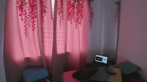 Snapshot of msschloee chatting on 11.09.25 Chloe new account online show from 11.09.25