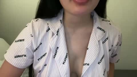Snapshot of msxina chatting on 03.08.25 msxina online show from 03.08.25