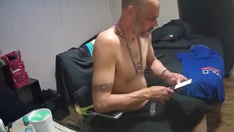 Muffdiver online show from 04.05.26