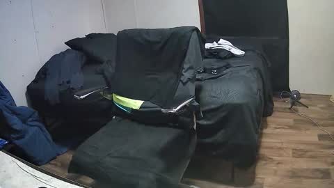 Muffdiver online show from 04.18.26