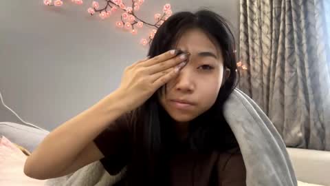 Mia online show from 04.20.26