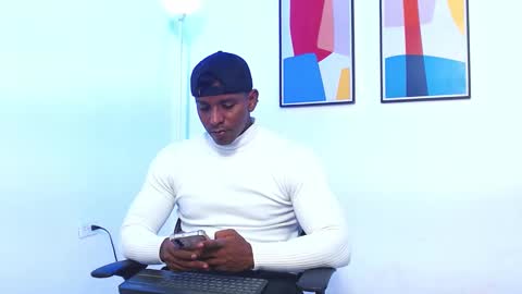 Snapshot of mulato_fit15 chatting on 09.28.25 mulato online show from 09.28.25