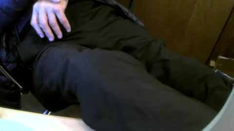 Snapshot of muller520 chatting on 09.25.25 muller520 online show from 09.25.25