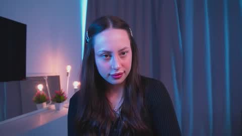 Kira online show from 09.12.25