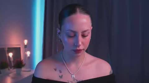 Kira online show from 09.17.25