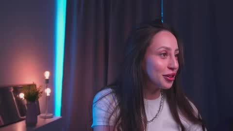 Kira online show from 09.21.25