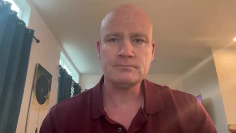 Snapshot of multipopper chatting on 12.21.24 multipopper online show from 12.21.24