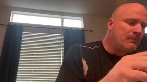 Snapshot of multipopper chatting on 02.23.25 multipopper online show from 02.23.25