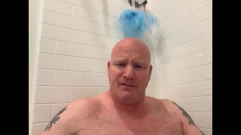 Snapshot of multipopper chatting on 10.02.25 multipopper online show from 10.02.25