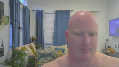 Snapshot of multipopper chatting on 10.18.25 multipopper online show from 10.18.25