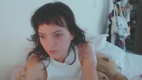 Snapshot of munchi_ chatting on 11.03.25   online show from 11.03.25