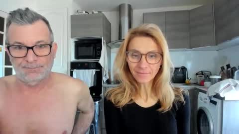 LOVELY JULIA  Peter DAY online show from 02.05.26