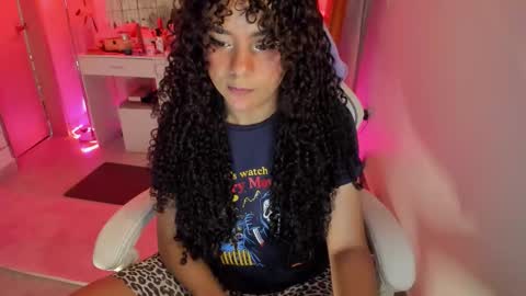 Snapshot of murat_taurus chatting on 11.21.25 Murat online show from 11.21.25