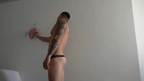 Snapshot of muscle_king_cum chatting on 02.28.26 muscle_king_cum online show from 02.28.26