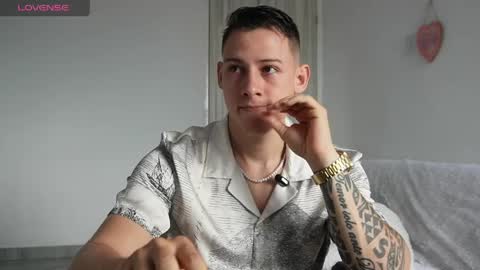 muscle_king_cum online show from 04.09.26