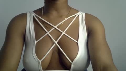 Snapshot of muscle_queen0 chatting on 03.01.26 muscle_queen0 online show from 03.01.26