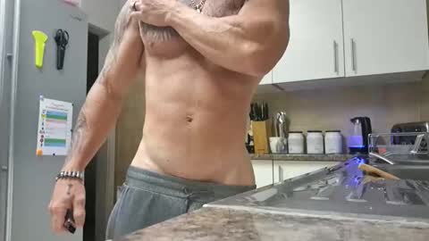Snapshot of muscledaddy69s chatting on 05.07.26 muscledaddy69s online show from 05.07.26