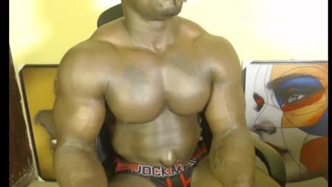 musclegod23 online show from 02.26.25