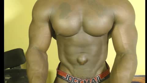 musclegod23 online show from 02.26.25