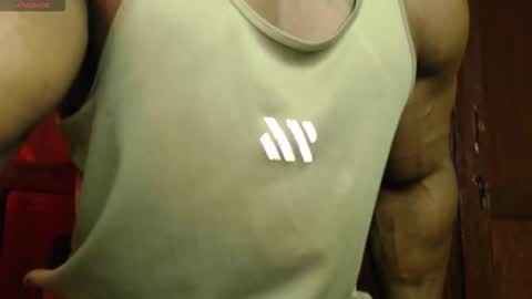 musclegod23 online show from 09.09.25