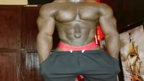 musclegod23 online show from 06.01.26