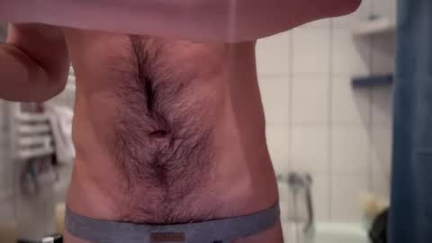 Snapshot of musclehair3 chatting on 01.29.25 musclehair3 online show from 01.29.25
