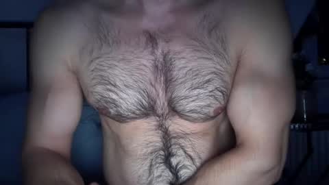 Snapshot of musclehair3 chatting on 09.19.25 musclehair3 online show from 09.19.25