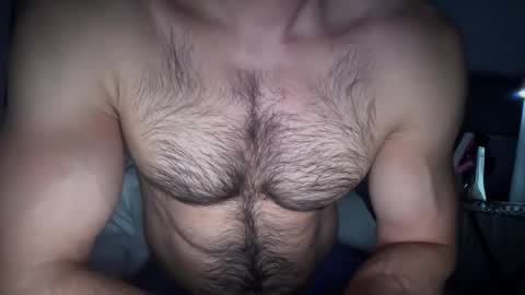 Snapshot of musclehair3 chatting on 10.01.25 musclehair3 online show from 10.01.25
