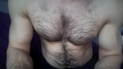 Snapshot of musclehair3 chatting on 10.12.25 musclehair3 online show from 10.12.25