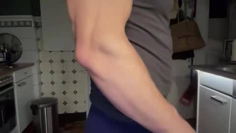 musclehair3 online show from 11.15.25