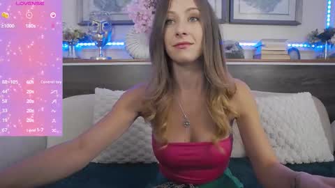 Luna  online show from 09.26.25