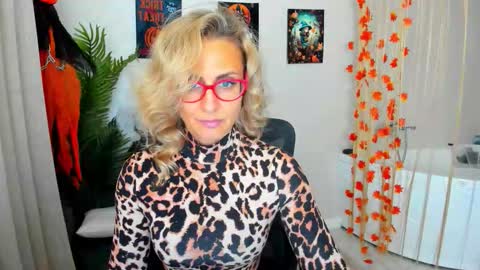 Diana online show from 10.30.25