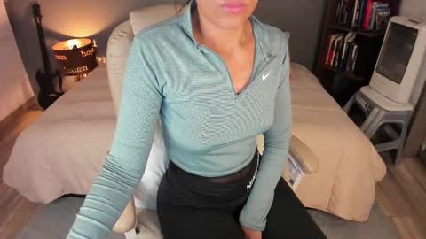 VALENTINA Luna  online show from 09.24.25