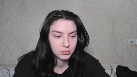 Snapshot of muuur_love chatting on 04.17.26 cute couple online show from 04.17.26