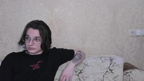 Snapshot of muuur_love chatting on 04.24.26 cute couple online show from 04.24.26