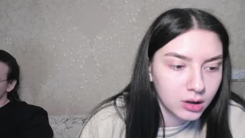 Snapshot of muuur_love chatting on 04.26.26 cute couple online show from 04.26.26