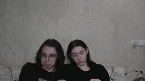 Snapshot of muuur_love chatting on 06.11.26 cute couple online show from 06.11.26