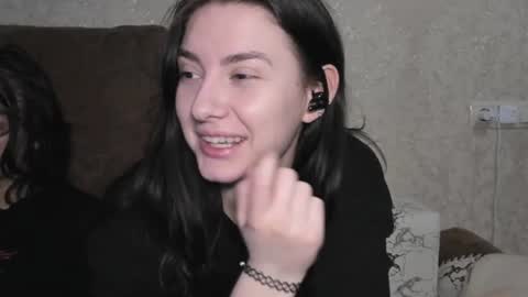 Snapshot of muuur_love chatting on 06.24.26 cute couple online show from 06.24.26